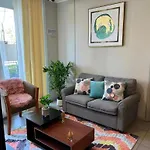Departamento Central Safari Con Aire Acondicionado Y Parking
